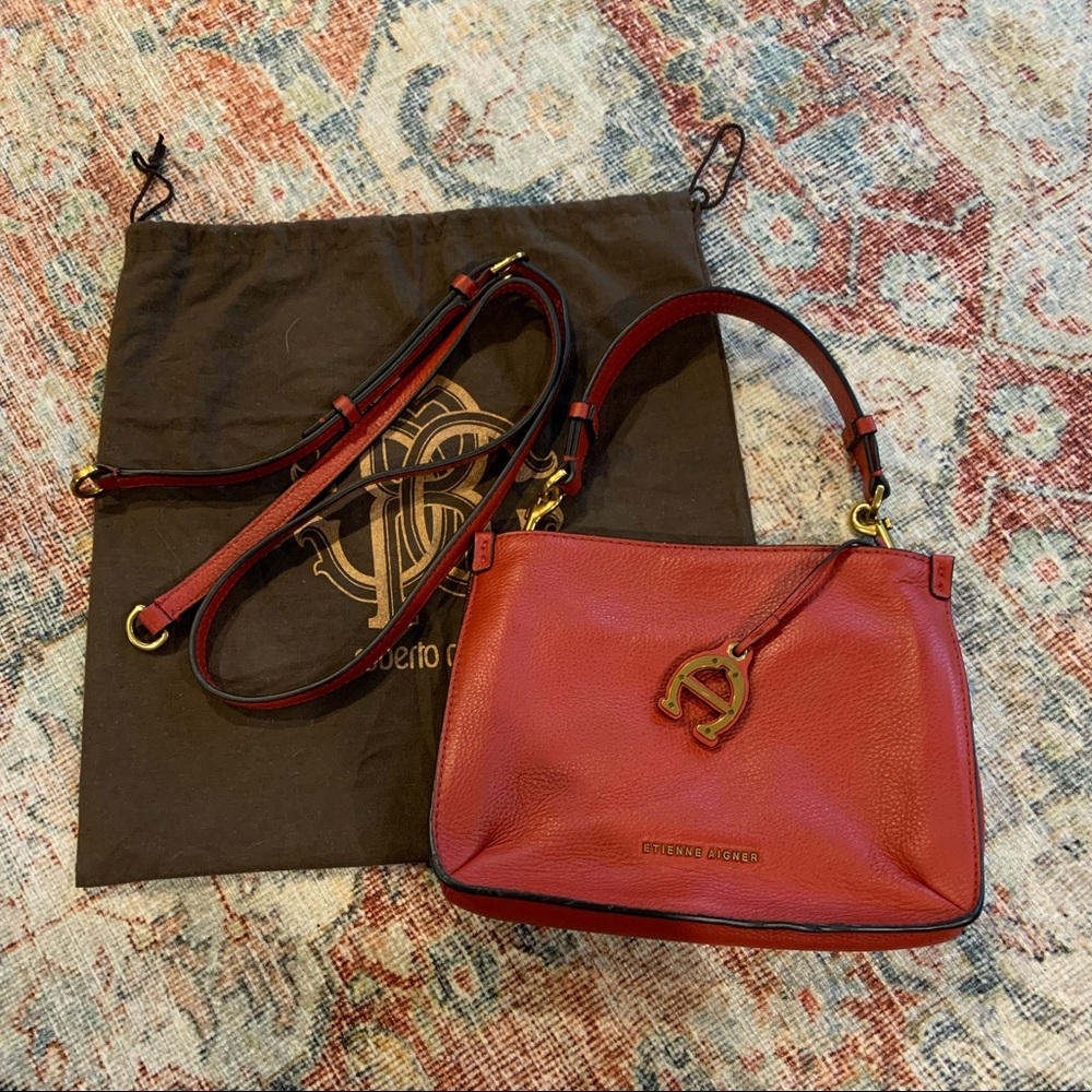Etienne Aigner
Alexandra Leather Crossbody
